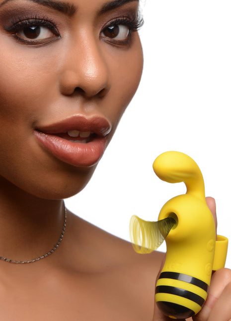 Sucky Bee Clitoral Stimulating Finger Vibe