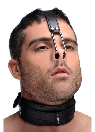 Collar With Nose Hook